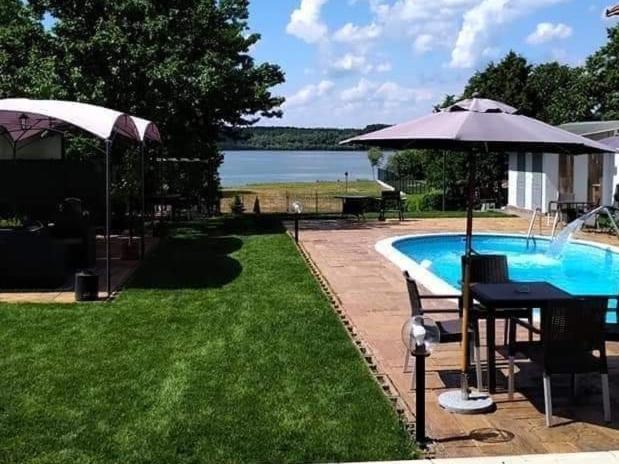 Vila Mila Riverside Apartments Semendire Dış mekan fotoğraf