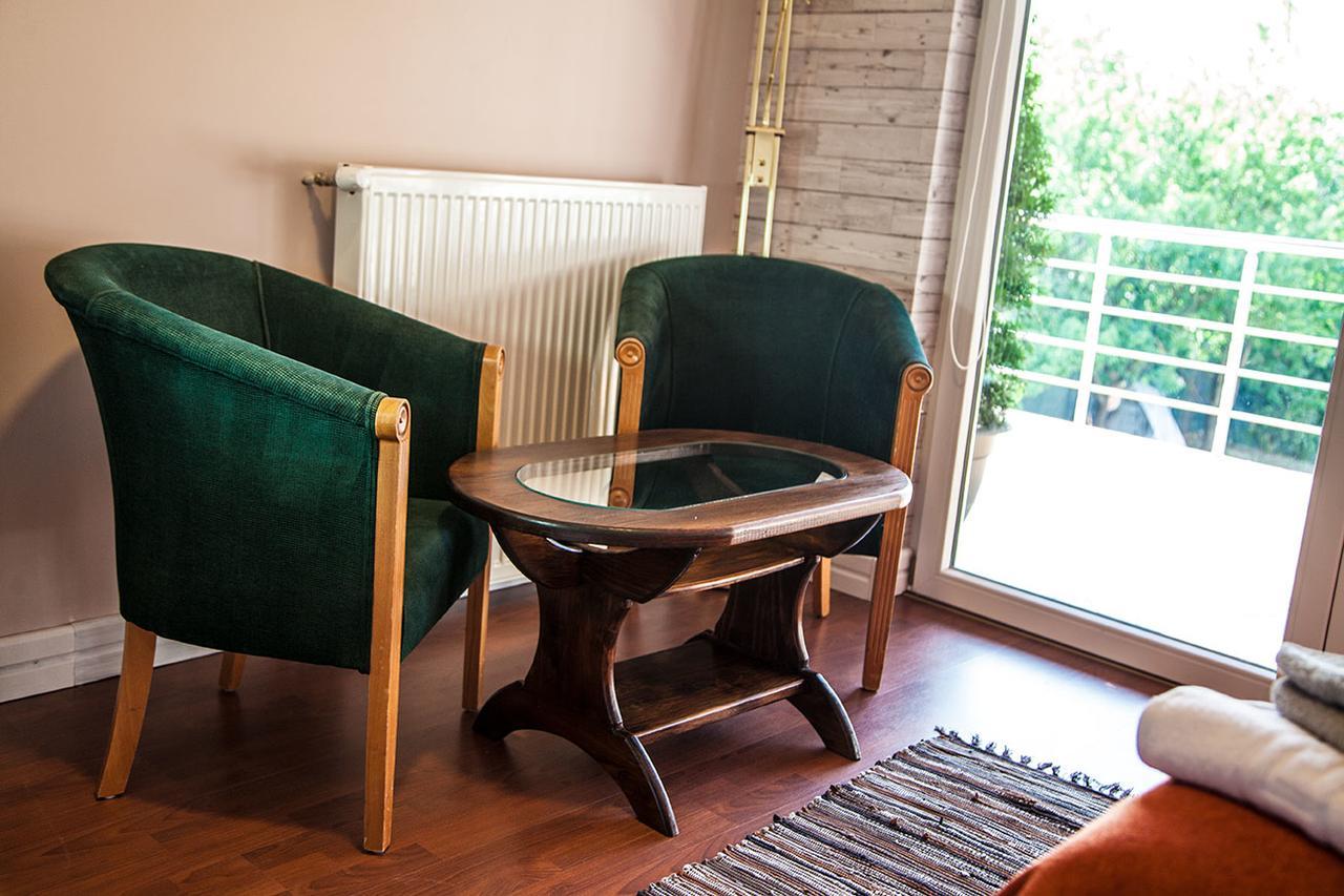 Vila Mila Riverside Apartments Semendire Dış mekan fotoğraf