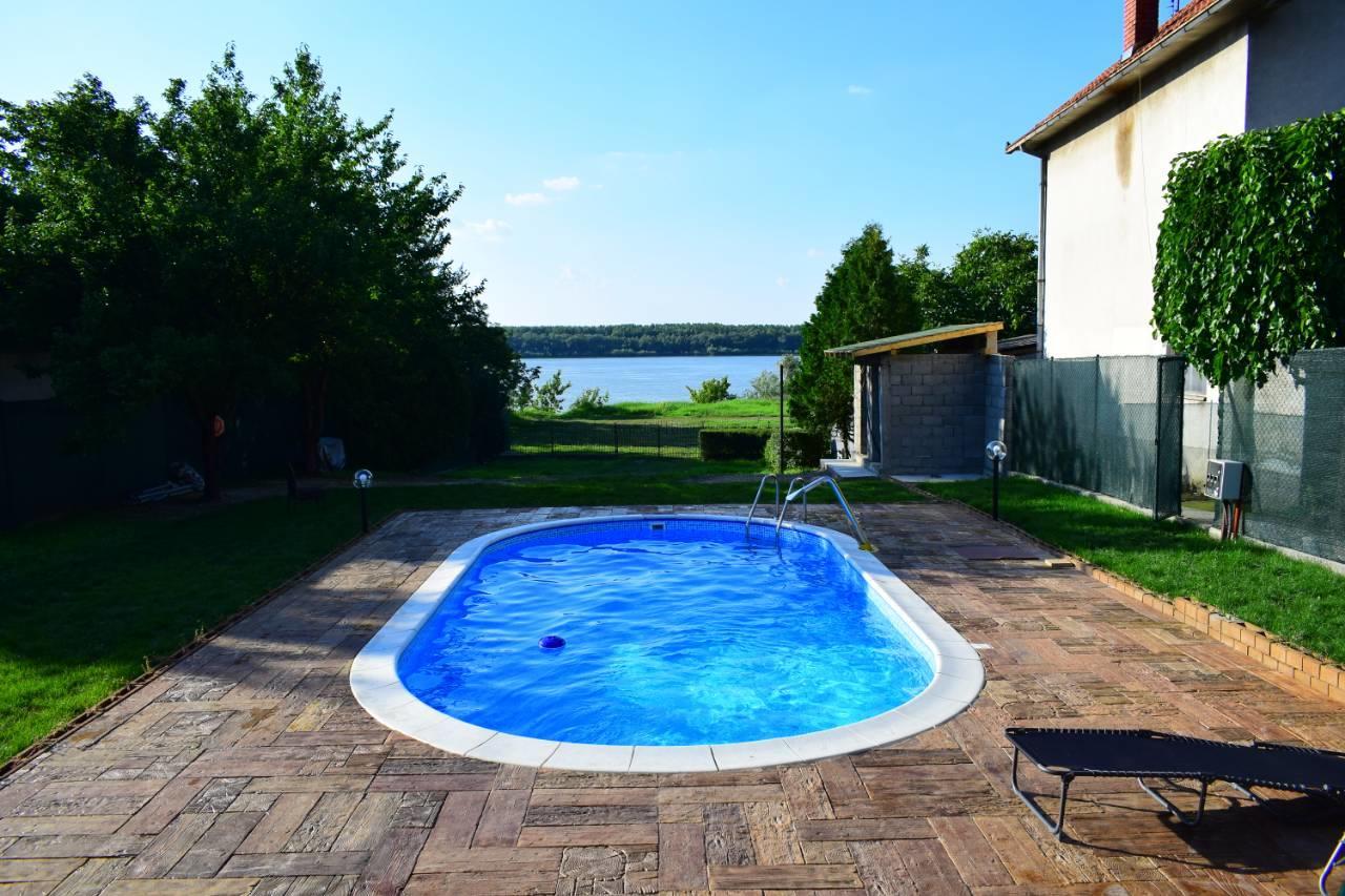 Vila Mila Riverside Apartments Semendire Dış mekan fotoğraf