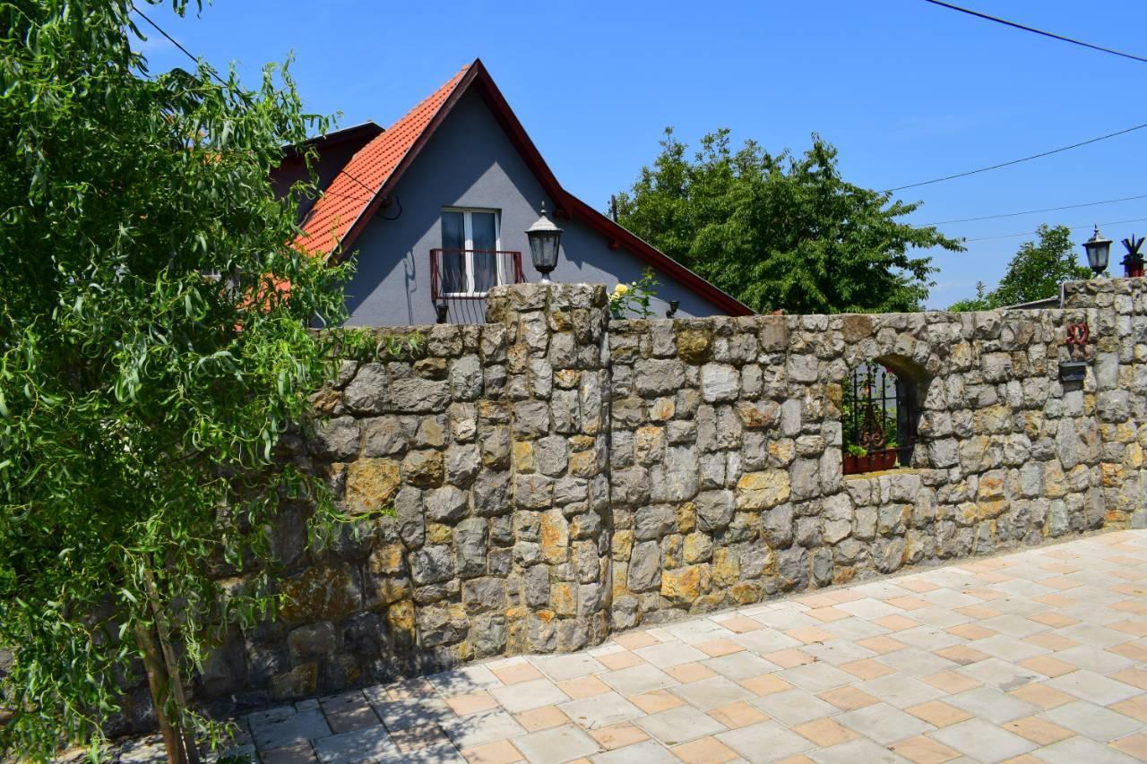 Vila Mila Riverside Apartments Semendire Dış mekan fotoğraf